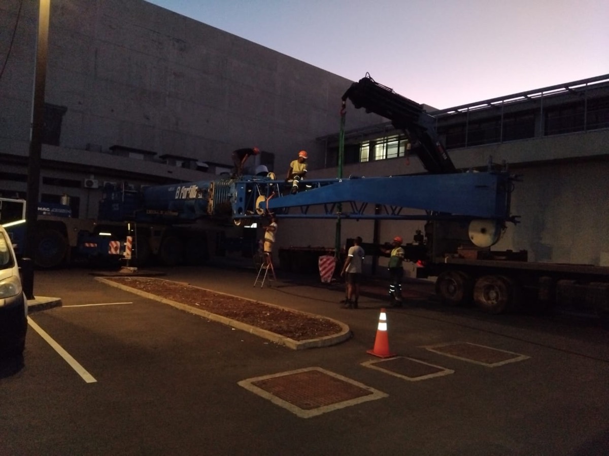 Crane work at Albion Shopping Mall