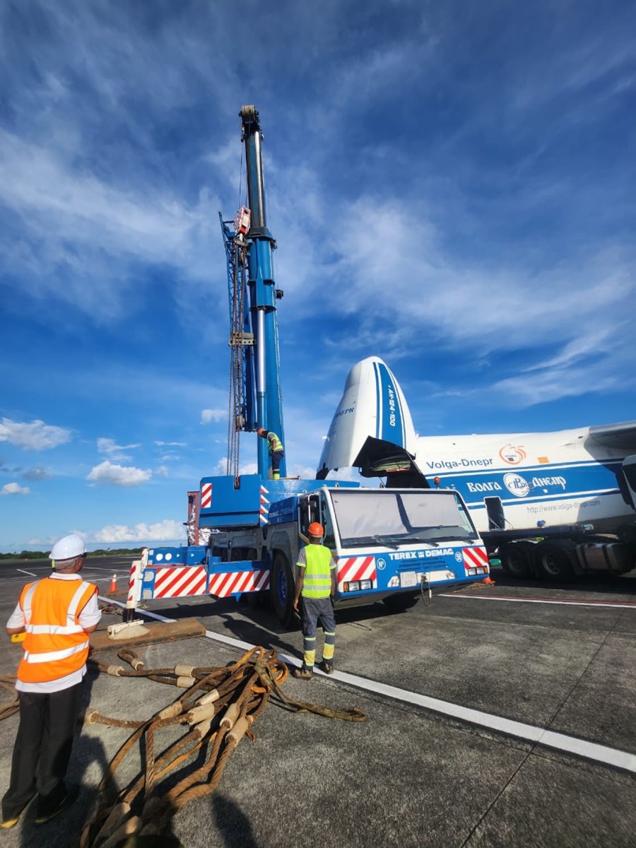 JSTL Terex Demag crane loading an Antonov cargo aircraft
