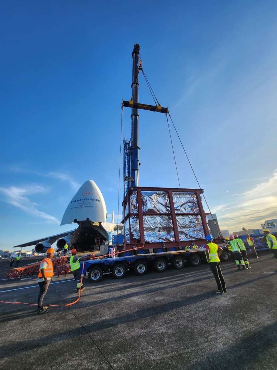JSTL crew loading cargo aircraft